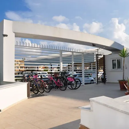 Gardenia Apartment Side